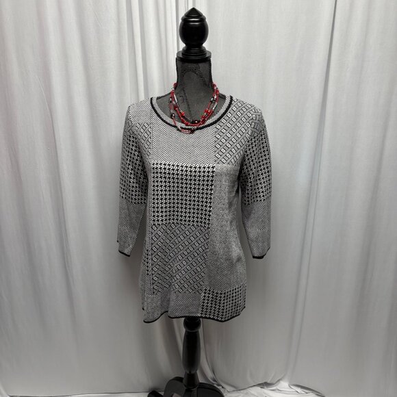Dana Buchman Sweater Womens Size Large Black White Pullover Knit Patchwork Look - Picture 1 of 8